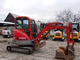 2011 Bobcat 425 EG mini excavator, side view