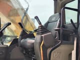 2018 Caterpillar 320D гусеничний екскаватор, інтер'єр кабіни
