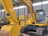 Koparka gąsienicowa 2018 Komatsu PC200-8, widok z przodu pod kątem