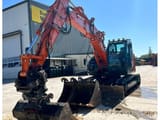 2019 Hitachi ZX135US-6 crawler excavator, front three-quarter view