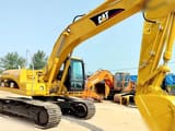 2018 Caterpillar 320C crawler excavator, side view