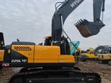 2022 Hyundai 225L VS crawler excavator side view