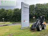 Giant H 2700HD mini excavator, front three-quarter view