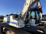 2013 Liebherr R924LC crawler excavator, side view of cab and upper structure
