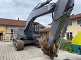 1993 Volvo EC300 crawler excavator, front three-quarter view