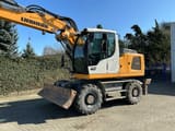 2017 Liebherr 914 wheel excavator, side view