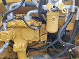 2022 Caterpillar 320D2 rupsgraafmachine motorruimte detail