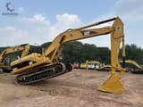2017 Caterpillar 325CL crawler excavator side profile view