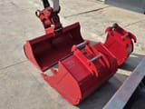 2021 Takeuchi TB295W wheel excavator buckets