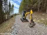 2013 Wacker Neuson ET24 VDS mini excavator, front three-quarter view