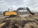 2018 Volvo EC220EL crawler excavator side view