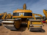 Escavadora anfíbia Caterpillar 320CL de 2017, vista traseira