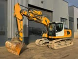 2014 Liebherr R920LC crawler excavator, side view