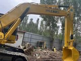 Escavatore cingolato Komatsu PC220-8 del 2017, vista di braccio e benna