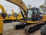 Caterpillar 325D crawler excavator, front three-quarter view