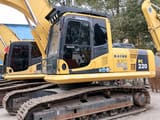 Escavatore cingolato Komatsu PC220-8 del 2020 vista laterale