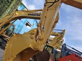 2023 Komatsu PC400-8 crawler excavator, close-up of boom and bucket