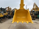 2022 Komatsu PC450-8 crawler excavator bucket view