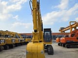Escavatore cingolato Komatsu PC200-8 del 2022, vista frontale