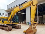 2018 Caterpillar 320GC crawler excavator, side view