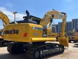 2022 Komatsu PC200-8 Raupenbagger, Ansicht von hinten dreiviertel