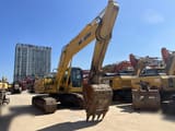 2018 Komatsu PC220-7 crawler excavator, front three-quarter view