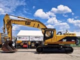 1995 Caterpillar 350L crawler excavator side view