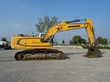 2017 Liebherr 936 crawler excavator side view