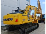 Escavatore cingolato Komatsu PC220-8 del 2025, vista posteriore tre quarti