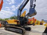 Hyundai R300LC-9S crawler excavator, side view