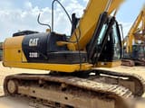 Escavatore cingolato Caterpillar 320D2 del 2017, vista laterale