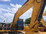 2022 Caterpillar 320D koparka gąsienicowa, widok wysięgnika i kabiny z boku