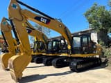 Escavatore cingolato Caterpillar 320D del 2025, vista laterale