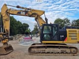 2012 Caterpillar 324E LN crawler excavator, side profile view