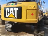 Escavatore cingolato Caterpillar 320D del 2020, vista posteriore