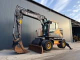 2016 Volvo EWR150E wheel excavator side view