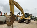 2016 Komatsu PC400-8 crawler excavator, front three-quarter view