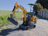 2025 APS KME10 mini excavator, three-quarter view