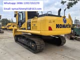 Escavatore cingolato Komatsu PC220-8 del 2023, vista posteriore tre quarti