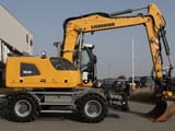 2017 Liebherr A914 LITRONIC wheel excavator, side view