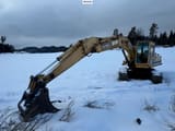 1984 Kobelco K907C crawler excavator, side view