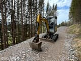 2013 Wacker Neuson ET24 VDS mini excavator, front three-quarter view