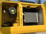 Vista vano motore escavatore cingolato Komatsu PC220-8 del 2022