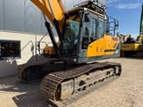 2020 Hyundai HX220L crawler excavator, front three-quarter view