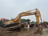 2020 Hyundai 305LC-9T crawler excavator, side view