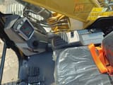 2025 Caterpillar 320D3 гусеничний екскаватор, вигляд кабіни зсередини