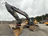 2016 Volvo EC250EL crawler excavator, side profile view