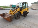 2005 Ahlmann AL 80 wheel loader, front three-quarter view
