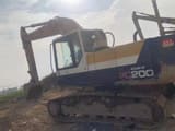 Komatsu PC200 crawler excavator, side view