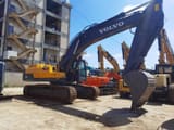 2018 Volvo EC480DL crawler excavator, side view